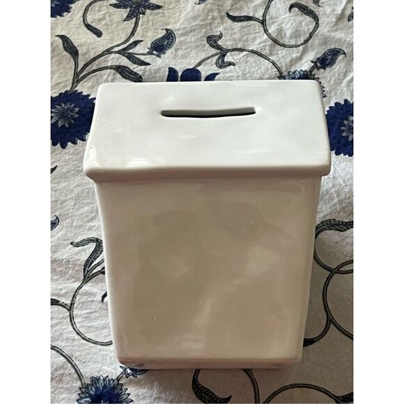 Rae Dunn Artisan Collection “Adventure Awaits” Ceramic Bank 7 x 5.6 - Picture 5 of 6